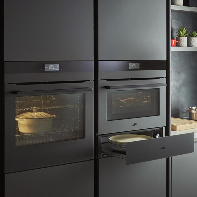 AEG oven front